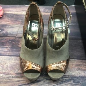 BC sz 8 women shoes